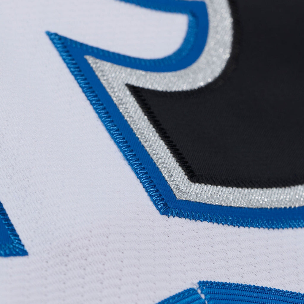 Colorado Avalanche Joe Sakic White 1995 Power Play Jersey